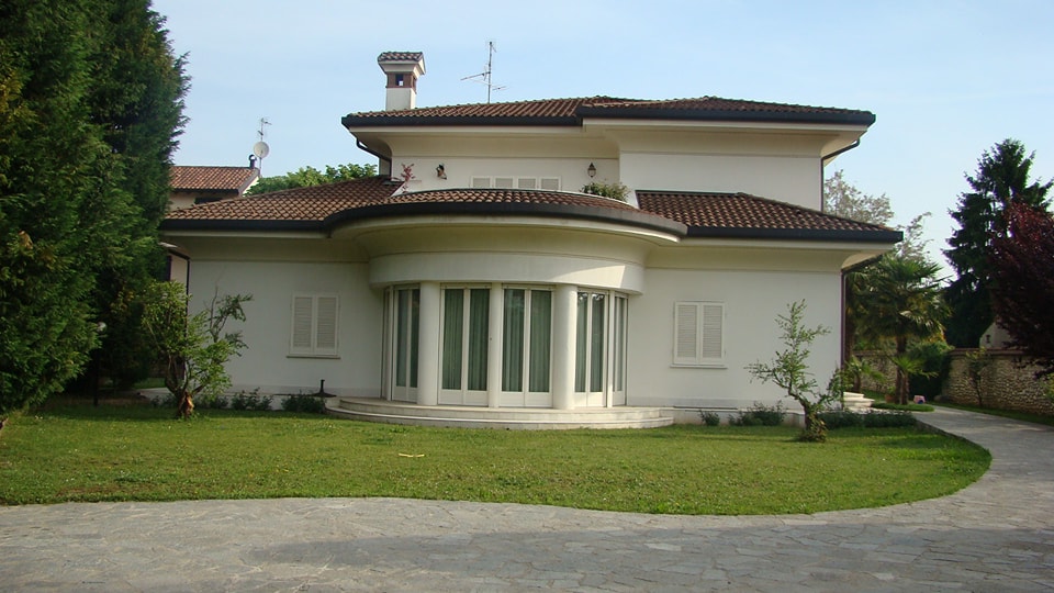 Brianza: prestigiosa villa ad Agrate Brianza (Mb)