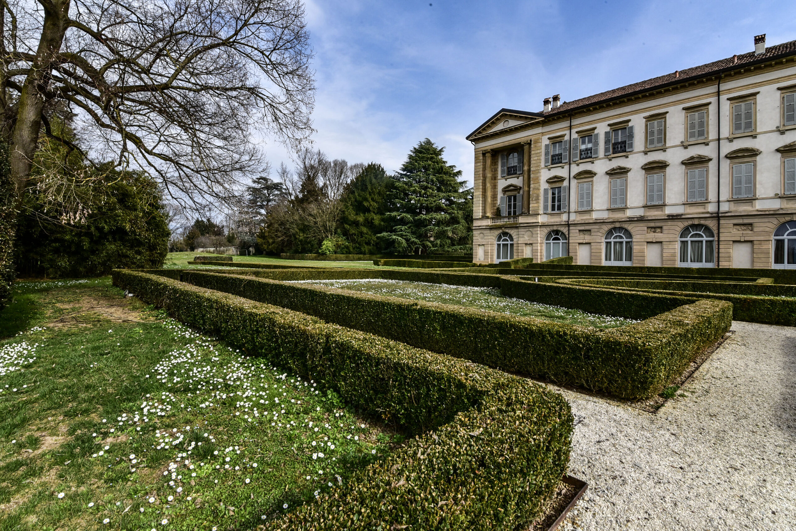 Brianza: Sontuosa proprietà nel Parco di Montevecchia